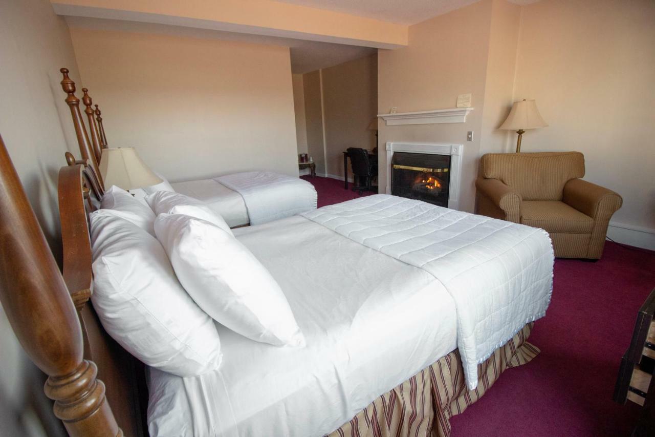 The Lucerne Inn Dedham Ngoại thất bức ảnh